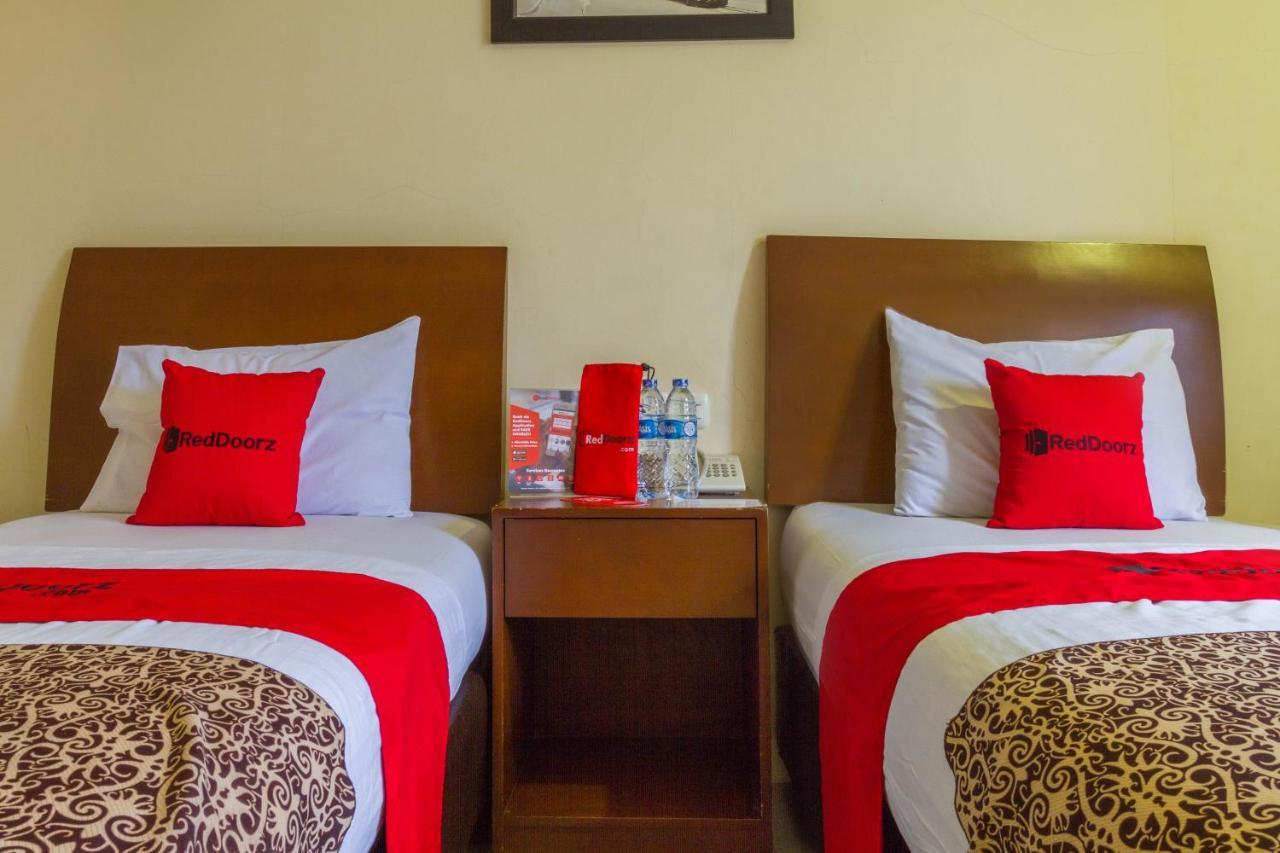 Reddoorz @ Paskal Hyper Square Hotel Bandung Buitenkant foto
